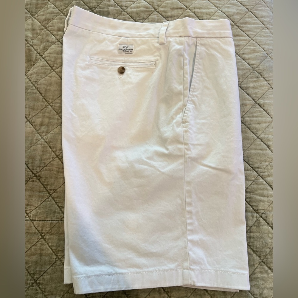 COPY - Vineyard Vines Men’s Shorts sz 38